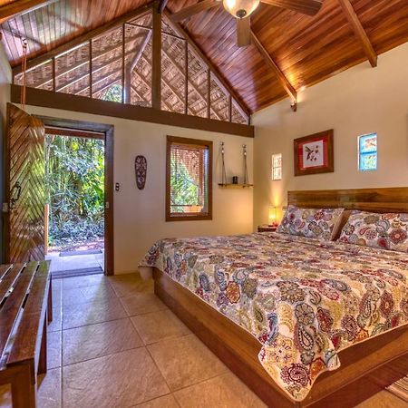 Caribe Town Bungalows Puerto Viejo de Talamanca Exterior foto